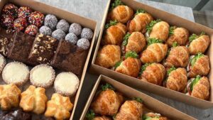 מגשי אירוח בחולון